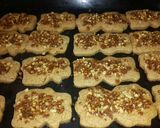 Foto del paso 3 de la receta: Galletitas integrales de dulce de leche con crocante