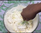 Foto langkah ke 2 dari resep Lekker holland tanpa mixer wangi dan enak.
