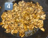 Foto del paso 4 de la receta: Bechamel para croquetas o empanada. Estás de Pollo Asado y Champiñones