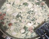 Foto del paso 9 de la receta: Pollo con salsa de espinacas y tomatitos cherry