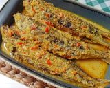 Foto langkah ke 3 dari resep Ikan kembung layang kuah santan pedas.
