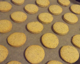 Foto del paso 3 de la receta: Alfajores de semillas de amapola con Nutella y chocolate blanco y negro