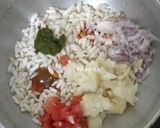 भेळ पुरी (Bhel puri recipe in marathi) रेसिपी स्टेप 2 फोटो 