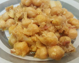 Foto del paso 3 de la receta: Garbanzos con repollo (sobras de cocido)