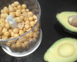 Foto del paso 1 de la receta: Hummus de aguacate