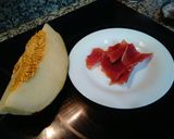 Foto del paso 1 de la receta: Melón con jamón