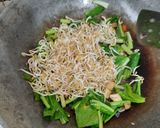 Foto langkah ke 4 dari resep Tumis sawi tauge simple.