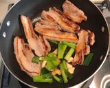 A picture of step 4 of Japanese style braised pork.