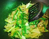 รูปขั้นตอนการทำที่ 2 ของ หมูหมักนุ่มผัดพริกหยวก