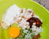 Foto langkah ke 2 dari resep Egg Roll Tahu.