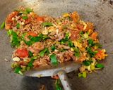 รูปขั้นตอนการทำที่ 4 ของ ข้าวผัดมะเขือเทศ(มังสวิรัติ)