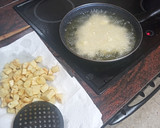 Foto del paso 5 de la receta: Garbanzos compuestos con pechuga de pollo y papas fritas