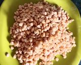 A picture of step 1 of Dal Puri.