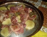 Foto del paso 4 de la receta: Cerdo con papas al horno