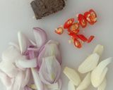 Gambar langkah 2 resipi Kangkung Goreng Belacan.
