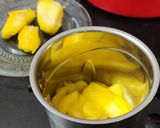 A picture of step 2 of Mango Frooti.