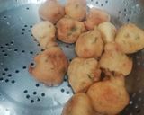 A picture of step 8 of Dahi Phulki.