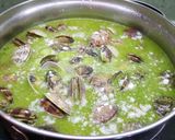 Foto del paso 10 de la receta: Almejas en salsa verde con aroma de jengibre