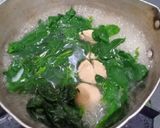 Foto langkah ke 3 dari resep Sayur Bening Daun Katuk.