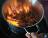 Foto del paso 3 de la receta: Sopa de arroz con langostinos y brocheta de rape