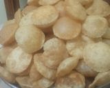 A picture of step 1 of Papri chaat.