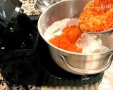 Foto del paso 5 de la receta: Pastel de zanahoria con pasas y nuez