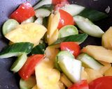 Hình bước làm 3 của món Sườn Xào Chua Ngọt