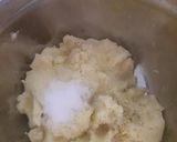 A picture of step 3 of Carmelita-Style Stuffed Potato and Yuca Patties.