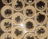 Gambar langkah 1 resipi Oreo Cheese Tart.