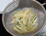 Foto del paso 2 de la receta: Huevos revueltos con verduras