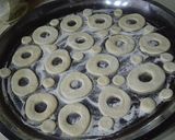 صورة لخطوة 3 من وصفة دونات 😋