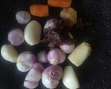 Foto langkah ke 2 dari resep Sop ikan baby tuna.