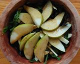 Foto del paso 2 de la receta: Ensalada de acelgas con pera y nueces