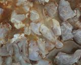 Foto langkah ke 3 dari resep Tumis ayam cumi dan telur.