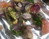 Foto langkah ke 2 dari resep Grilled Salmon in Foil Sehat dan Praktis.