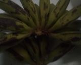 A picture of step 1 of Breakfast green bananas.