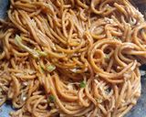 Foto langkah ke 3 dari resep Mie Gomak Goreng Pedas Khas Medan.