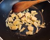 Foto del paso 2 de la receta: Huevos con Queso