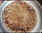 आलू का क्रिस्पी पराठा (aloo ka crispy paratha recipe in Hindi) रेसिपी चरण 5 फोटो