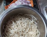 A picture of step 2 of Schezwan veg noodles.