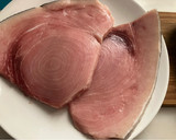 Foto del paso 1 de la receta: Bastones de calabacín en airFryer, con emperador a la plancha