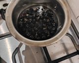 A picture of step 1 of Blueberry Lassi.