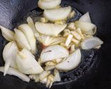 Foto langkah ke 1 dari resep Sup Kimlo Kembang Tahu.