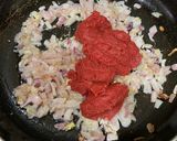 A picture of step 5 of Chicken tofu curry.