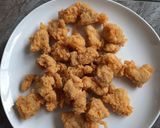 Foto langkah ke 3 dari resep Ayam Popcorn Pedas Manis.