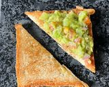 A picture of step 2 of Avocado Sandwich.