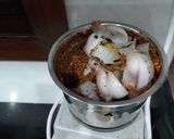 A picture of step 1 of Kolhapuri Misal Pav.
