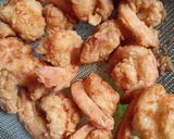 Foto langkah ke 5 dari resep Udang Goreng Tepung.