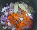 A picture of step 2 of Chicken stock.