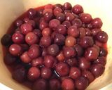 Une image de l'étape 1 de Flan pâtissier aux cerises.